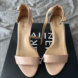 Naturalizer Pumpe
